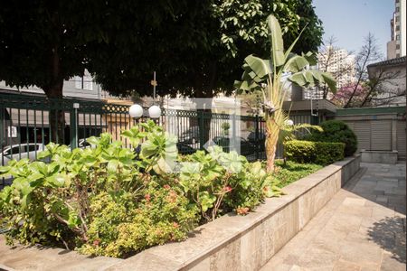 Apartamento à venda com 107m², 3 quartos e 3 vagas Apartamento à venda com 107m², 3 quartos e 3 vagasEntrada