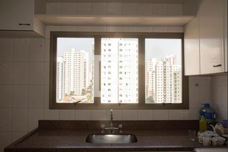 Apartamento à venda com 107m², 3 quartos e 3 vagas Apartamento à venda com 107m², 3 quartos e 3 vagasCozinha