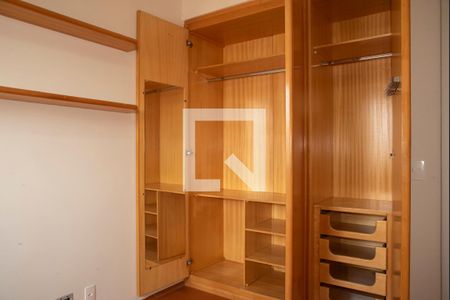 Apartamento à venda com 107m², 3 quartos e 3 vagas Apartamento à venda com 107m², 3 quartos e 3 vagasQuarto 1