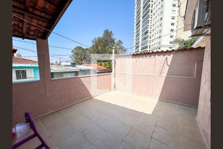 Casa à venda com 131m², 3 quartos e 2 vagas Casa à venda com 131m², 3 quartos e 2 vagasÁrea Externa