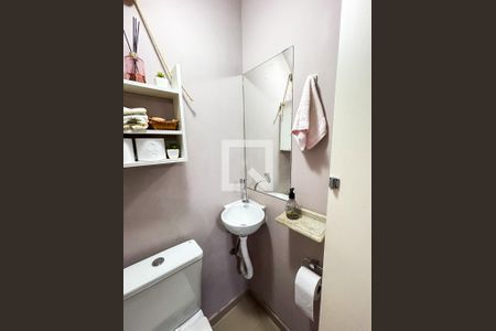 Casa à venda com 131m², 3 quartos e 2 vagas Casa à venda com 131m², 3 quartos e 2 vagasLavabo 2