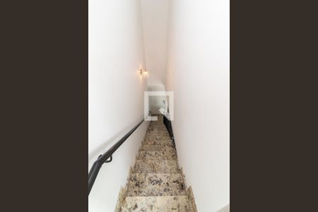 Apartamento à venda com 205m², 3 quartos e 2 vagasEscada