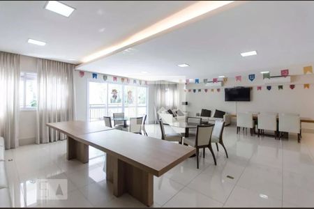 Apartamento à venda com 205m², 3 quartos e 2 vagasÁrea comum - Salão de festas
