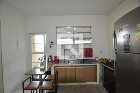 Casa à venda com 420m², 4 quartos e 1 vagaCozinha