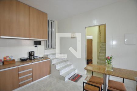 Casa à venda com 420m², 4 quartos e 1 vagaCozinha