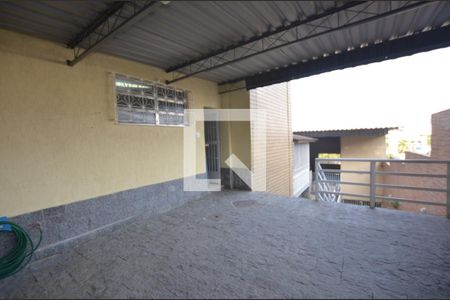 Casa à venda com 420m², 4 quartos e 1 vagaQuintal