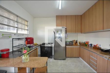 Casa à venda com 420m², 4 quartos e 1 vagaCozinha