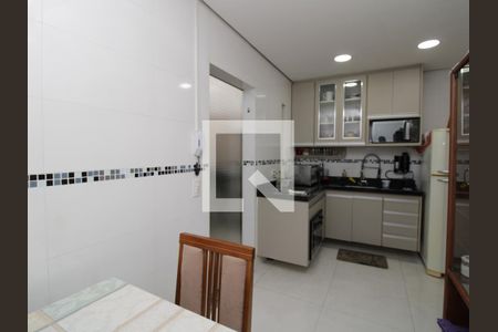 Casa de condomínio à venda com 102m², 3 quartos e 2 vagasCozinha