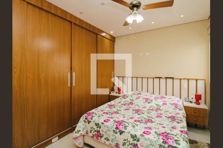 Casa de condomínio à venda com 102m², 3 quartos e 2 vagasSuíte