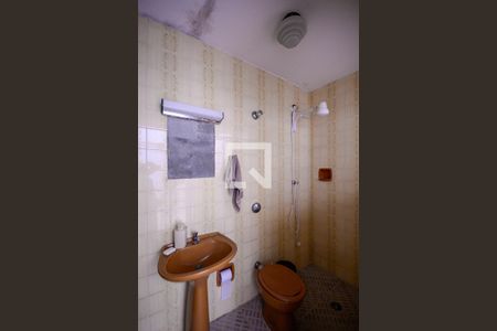 Casa à venda com 120m², 3 quartos e 3 vagas Casa à venda com 120m², 3 quartos e 3 vagasÁrea de Serviço - Banheiro