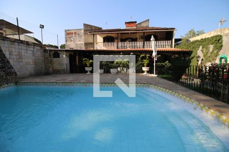Casa à venda com 420m², 3 quartos e 2 vagasPiscina