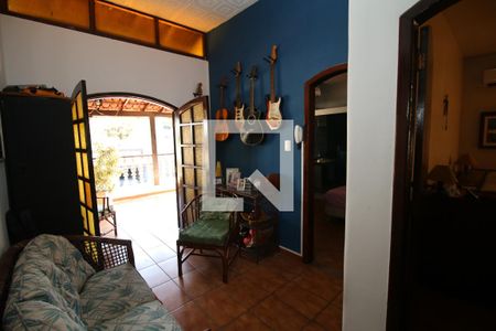 Casa à venda com 420m², 3 quartos e 2 vagasSala 2º piso