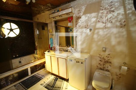 Casa à venda com 420m², 3 quartos e 2 vagasBanheiro da Suíte 3