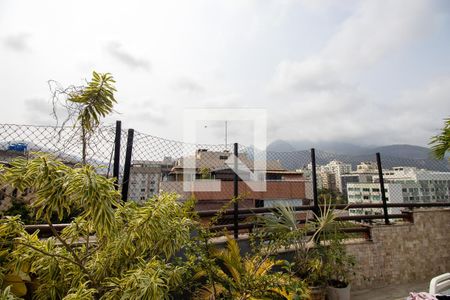 Apartamento à venda com 220m², 2 quartos e 3 vagasCobertura