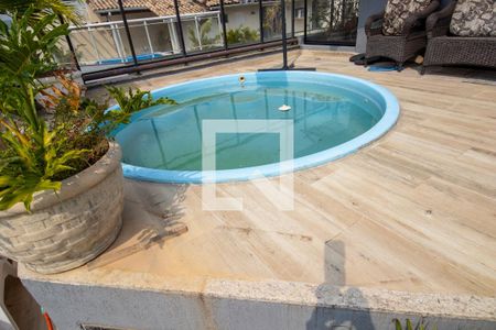 Apartamento à venda com 220m², 2 quartos e 3 vagasCobertura