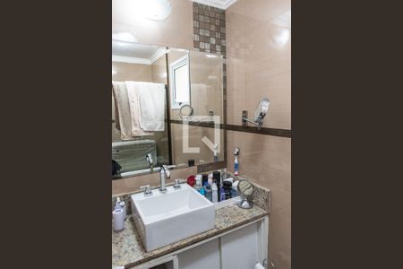 Apartamento à venda com 75m², 2 quartos e 2 vagas Apartamento à venda com 75m², 2 quartos e 2 vagasBanheiro da suíte