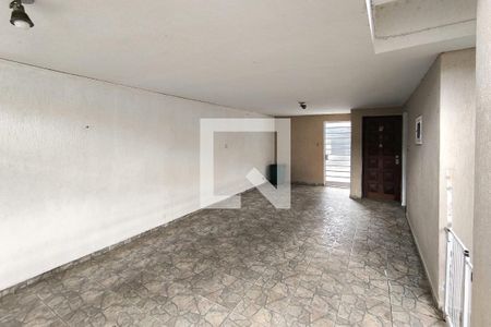 Casa à venda com 180m², 5 quartos e 1 vaga Casa à venda com 180m², 5 quartos e 1 vagaGaragem