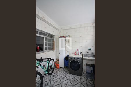 Casa à venda com 168m², 3 quartos e 1 vagaÁrea de Serviço