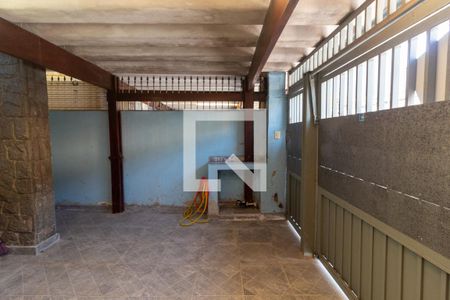 Casa à venda com 176m², 2 quartos e 1 vaga Casa à venda com 176m², 2 quartos e 1 vagaGaragem