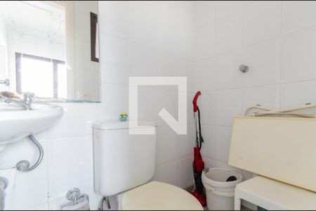 Apartamento à venda com 140m², 4 quartos e 3 vagas Apartamento à venda com 140m², 4 quartos e 3 vagasBanheiro de serviço