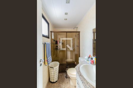 Apartamento à venda com 140m², 4 quartos e 3 vagas Apartamento à venda com 140m², 4 quartos e 3 vagasBanheiro da Suíte 3