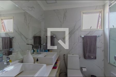 Apartamento à venda com 140m², 4 quartos e 3 vagas Apartamento à venda com 140m², 4 quartos e 3 vagasBanheiro da Suíte 1