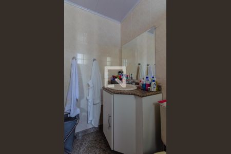 Apartamento à venda com 140m², 4 quartos e 3 vagas Apartamento à venda com 140m², 4 quartos e 3 vagasBanheiro da Suíte 2