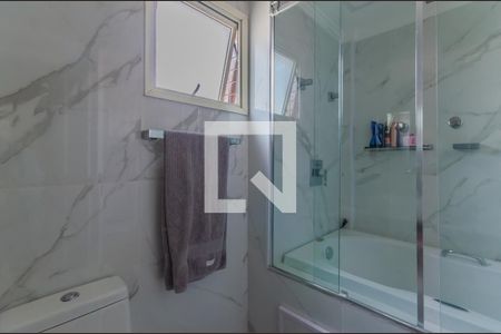 Apartamento à venda com 140m², 4 quartos e 3 vagas Apartamento à venda com 140m², 4 quartos e 3 vagasBanheiro da Suíte 1