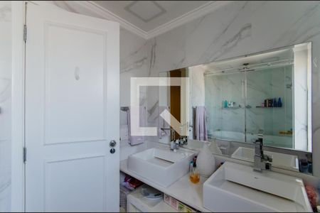 Apartamento à venda com 140m², 4 quartos e 3 vagas Apartamento à venda com 140m², 4 quartos e 3 vagasBanheiro da Suíte 1