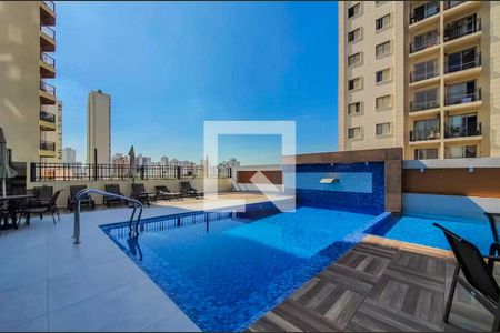 Apartamento à venda com 140m², 4 quartos e 3 vagas Apartamento à venda com 140m², 4 quartos e 3 vagasÁrea comum - Piscina