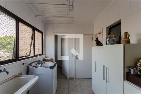 Apartamento à venda com 140m², 4 quartos e 3 vagas Apartamento à venda com 140m², 4 quartos e 3 vagasÁrea de Serviço