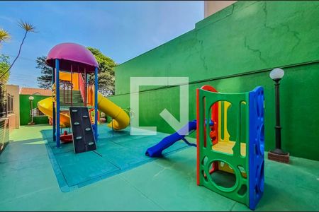 Apartamento à venda com 140m², 4 quartos e 3 vagas Apartamento à venda com 140m², 4 quartos e 3 vagasÁrea comum - Playground