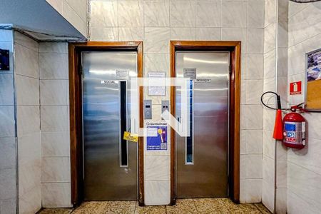Apartamento à venda com 30m², 1 quarto e sem vaga Apartamento à venda com 30m², 1 quarto e sem vagaHall de Entrada