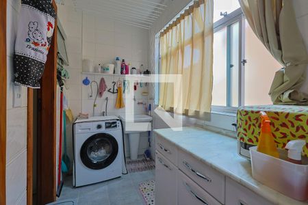 Apartamento à venda com 105m², 4 quartos e 2 vagas Apartamento à venda com 105m², 4 quartos e 2 vagasÁrea de serviço