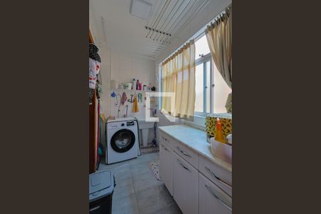 Apartamento à venda com 105m², 4 quartos e 2 vagas Apartamento à venda com 105m², 4 quartos e 2 vagasÁrea de serviço