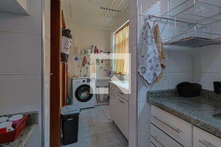 Apartamento à venda com 105m², 4 quartos e 2 vagas Apartamento à venda com 105m², 4 quartos e 2 vagasÁrea de serviço