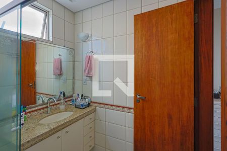 Apartamento à venda com 105m², 4 quartos e 2 vagas Apartamento à venda com 105m², 4 quartos e 2 vagasBanheiro