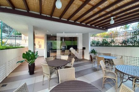 Apartamento à venda com 95m², 3 quartos e 2 vagas Apartamento à venda com 95m², 3 quartos e 2 vagasÁrea comum - Churrasqueira