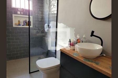 Casa à venda com 170m², 3 quartos e 2 vagas