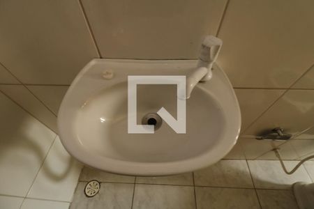 Casa à venda com 169m², 3 quartos e 4 vagasBanheiro Social - Pia