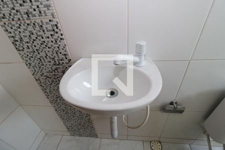 Casa à venda com 169m², 3 quartos e 4 vagasBanheiro da Suíte - Pia