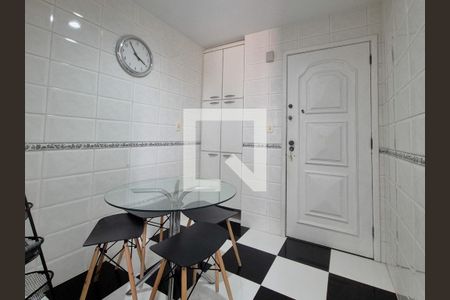 Apartamento à venda com 250m², 3 quartos e 2 vagasCozinha