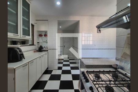 Apartamento à venda com 250m², 3 quartos e 2 vagasCozinha