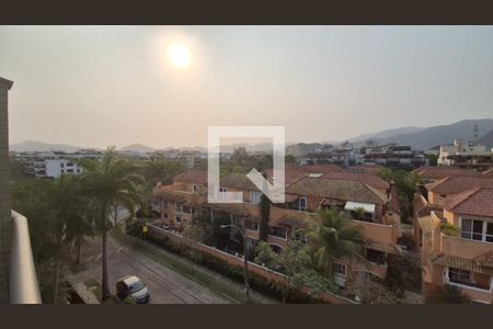 Apartamento à venda com 250m², 3 quartos e 2 vagasVista