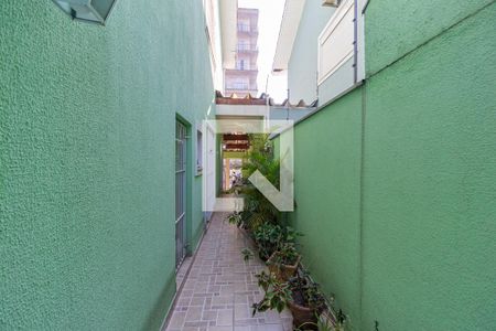 Casa à venda com 131m², 3 quartos e 2 vagasCorredor externo