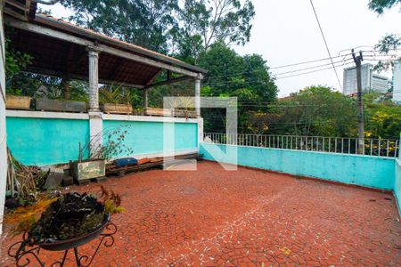 Casa à venda com 150m², 4 quartos e 2 vagas Casa à venda com 150m², 4 quartos e 2 vagasVaranda