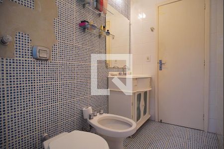 Casa à venda com 700m², 5 quartos e 3 vagas Casa à venda com 700m², 5 quartos e 3 vagasBanheiro da Suíte