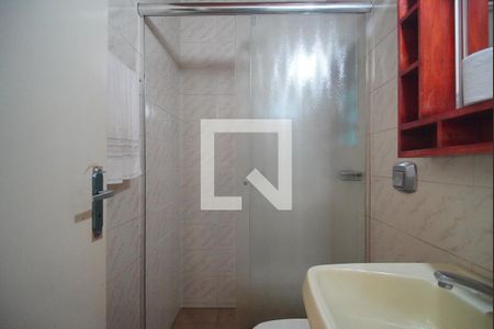 Casa à venda com 700m², 5 quartos e 3 vagas Casa à venda com 700m², 5 quartos e 3 vagasBanheiro 2