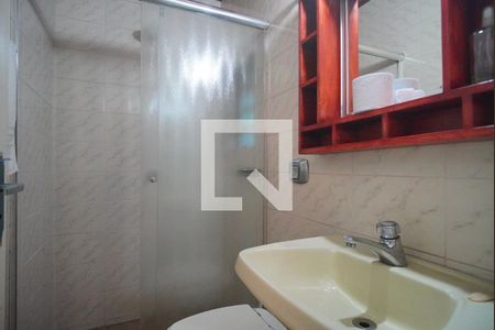 Casa à venda com 700m², 5 quartos e 3 vagas Casa à venda com 700m², 5 quartos e 3 vagasBanheiro 2