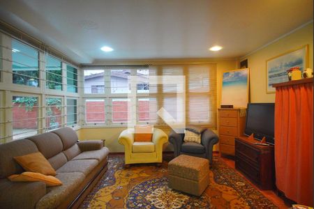 Casa à venda com 700m², 5 quartos e 3 vagas Casa à venda com 700m², 5 quartos e 3 vagasSala 3